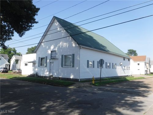 250 S 11th St, Coshocton, OH, 43812-1733 | Card Image