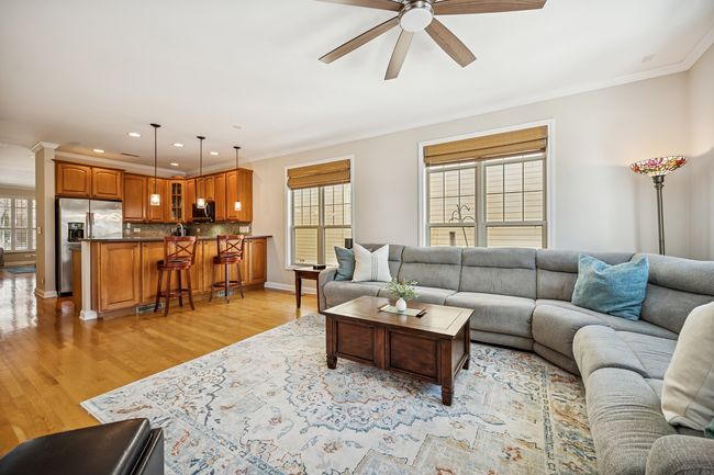 2306 Sundrop Dr, House other with 3 bedrooms, 4 bathrooms and 2 parking in Glenview IL | Image 9
