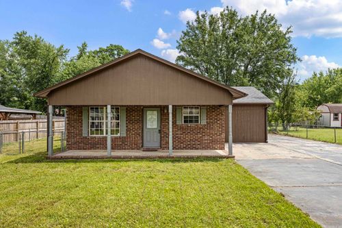 10 Cagle St, Clarksville, AR, 72830-2007 | Card Image