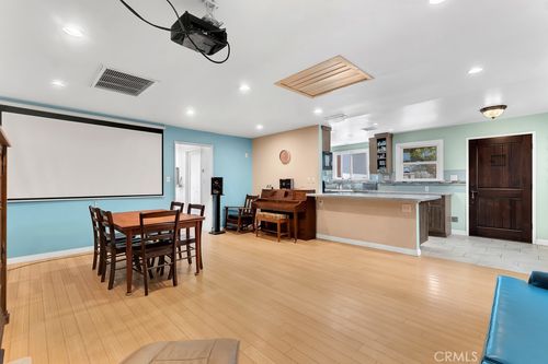 10549 Mcclemont Ave, Tujunga, CA, 91042 | Card Image