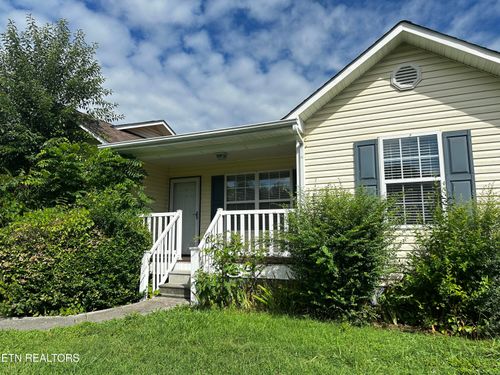 4428 High School Rd, Knoxville, TN, 37912-4129 | Card Image