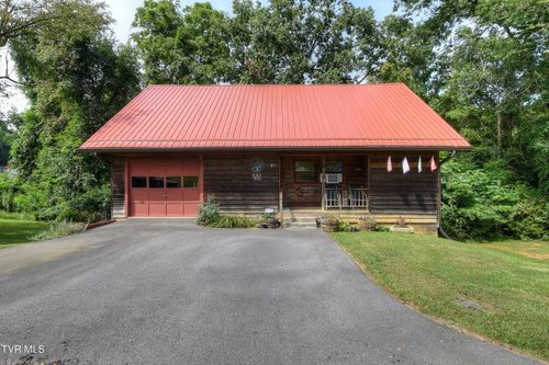 909 Paris St, Elizabethton, TN, 37643-4845 | Card Image