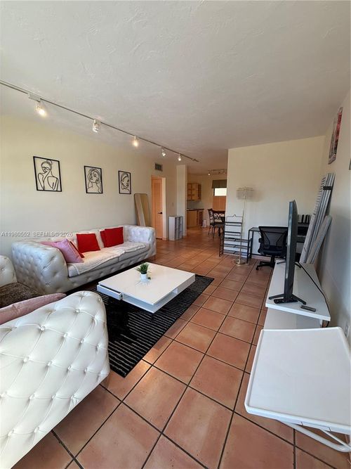 apt-301-1480 Euclid Ave, Miami Beach, FL, 33139-3953 | Card Image