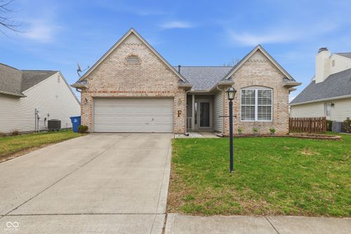 19476 Amber Way, Noblesville, IN, 46060-8389 | Card Image