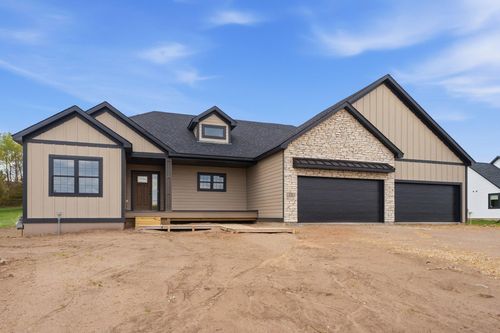 376 Moelter Ln, Hudson, WI, 54016-1169 | Card Image