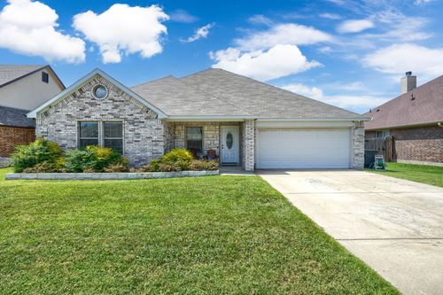 149 Birdsong Ln, Terrell, TX, 75160-5032 | Card Image