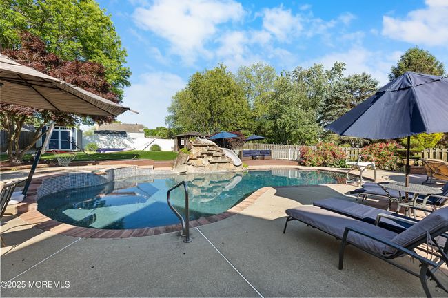 21 Homestead Cir, House other with 5 bedrooms, 4 bathrooms and null parking in Marlboro NJ | Image 4
