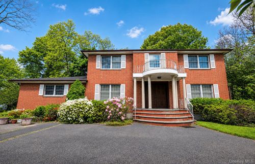 4 Carol Ln, Mamaroneck, NY, 10543-1031 | Card Image
