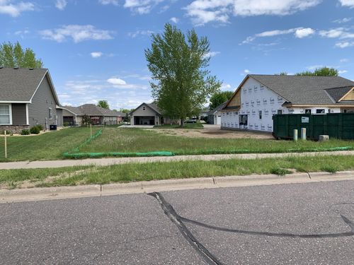 2242 8th Ln Se, Cambridge, MN, 55008-9373 | Card Image