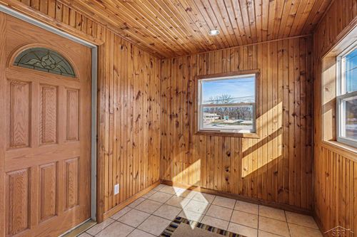 123 E Spruce St, Saint Charles, MI, 48655-1307 | Card Image