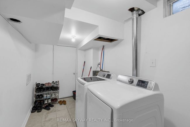 19 Rednor Dr, House attached with 4 bedrooms, 4 bathrooms and 4 parking in Brampton ON | Image 35