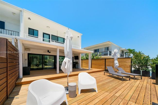 830 Raymond St, Townhouse with 3 bedrooms, 3 bathrooms and null parking in Miami Beach FL | Image 24