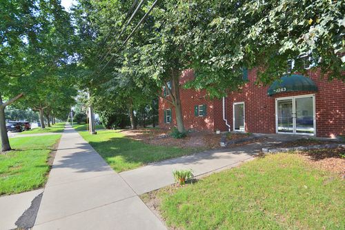 3243 S 92nd St, Milwaukee, WI, 53227-4815 | Card Image