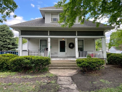 521 S Central St, Gilman, IL, 60938-1532 | Card Image