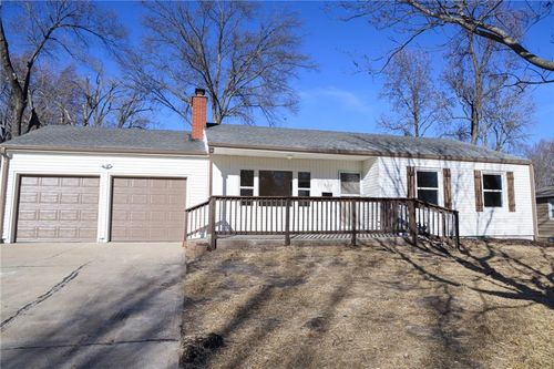 11304 E 48th Ter, Kansas City, MO, 64133-2418 | Card Image