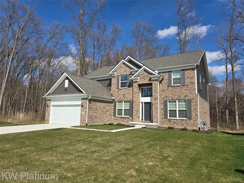 55740 Beacon Shore Dr, Utica, MI, 48315-6851 | Card Image