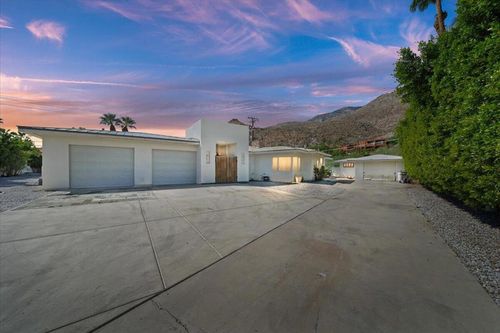 291 W Lilliana Dr, Palm Springs, CA, 92264-8916 | Card Image