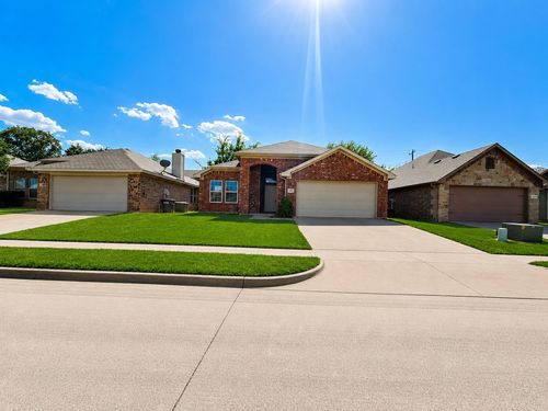 4204 Sapphire Ln, Granbury, TX, 76049-6615 | Card Image