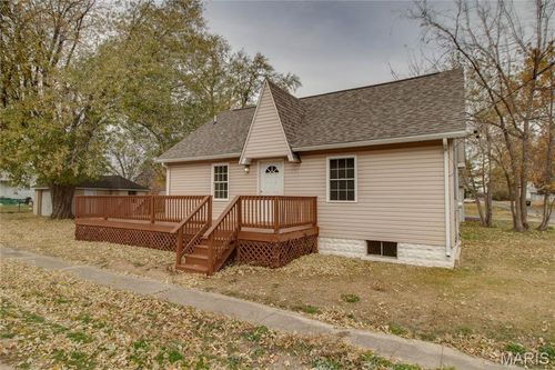 123 N Sawyer, Wilsonville, IL, 62093-1033 | Card Image