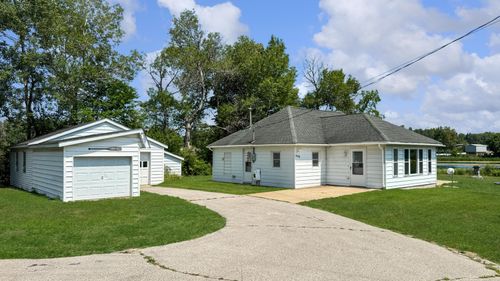 408 Lakeshore Dr, Marion, MI, 49665 | Card Image