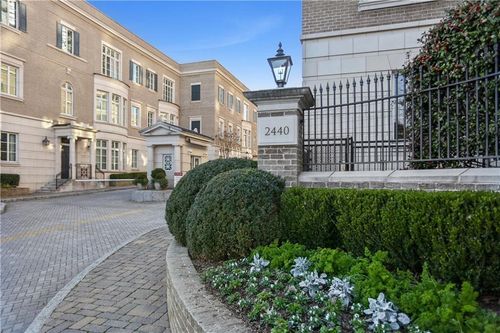 unit-6-2440 Peachtree Rd Nw, Atlanta, GA, 30305-4118 | Card Image