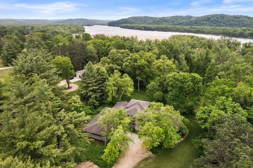 E4725 Riverside Drive, Spring Green, WI, 53588 | Card Image