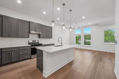 2103-200 W 56th St, Austin, TX, 78751-1434 | Card Image