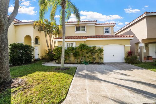 1762 E Trafalgar Cir, Hollywood, FL, 33020-2528 | Card Image
