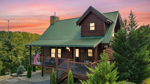 3301 Kestrel Way, Pigeon Forge, TN, 37863 | Card Image