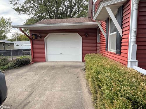 1104 S 7th St, Fairfield, IA, 52556-4031 | Card Image