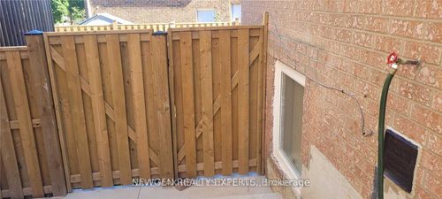 bsmnt2-3080 Olympus Mews, Mississauga, ON, L5N4V7 | Card Image