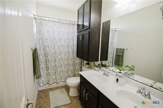 201 Boulder Ridge Dr, House other with 5 bedrooms, 3 bathrooms and null parking in Cuero TX | Image 22