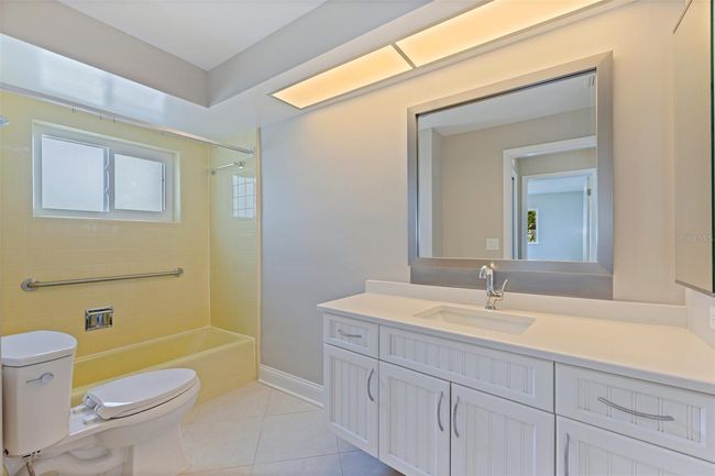 Bathroom 2 | Image 22