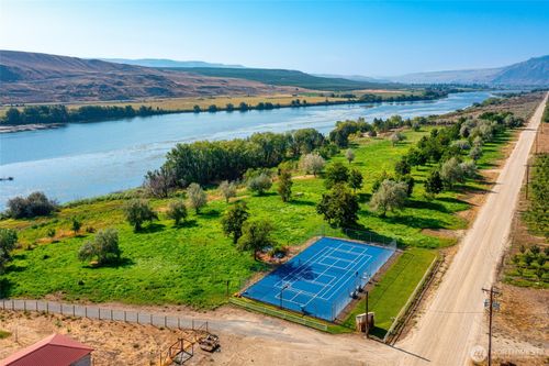 306 Monse River Rd, Brewster, WA, 98812-9553 | Card Image