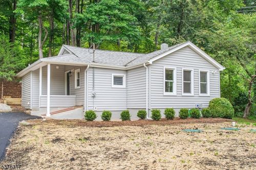 1 Sisco Ln, Oak Ridge, NJ, 07438-9579 | Card Image