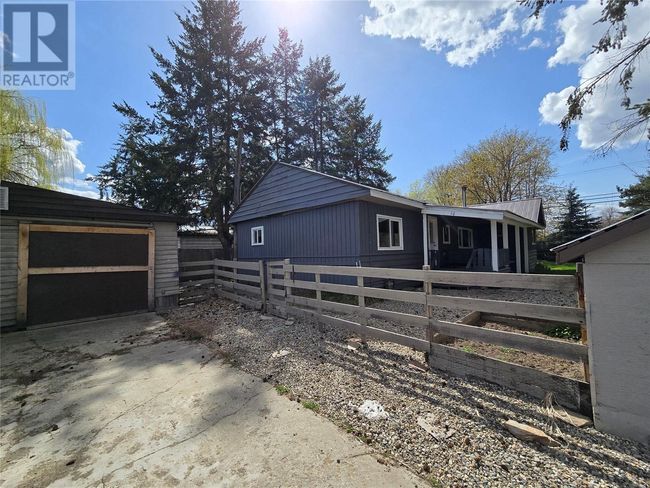 10 Bloom Rd, House other with 4 bedrooms, 2 bathrooms and 5 parking in Lumby BC | Image 21