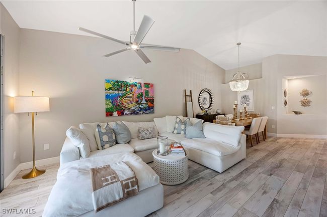APT-201 - 2450 Old Groves Rd, Condo with 2 bedrooms, 2 bathrooms and null parking in Naples FL | Image 10
