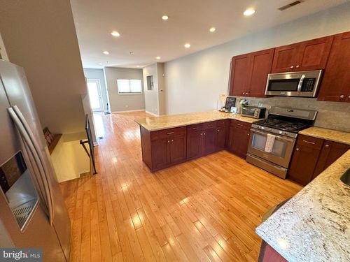 4128 Apple St, PHILADELPHIA, PA, 19127-1703 | Card Image