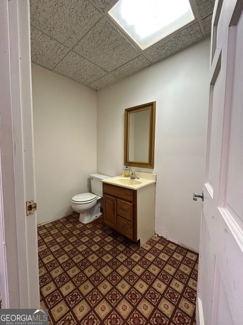 223 Sinclair Marina Rd Ne, milledgeville, GA, 31061-8492 | Card Image