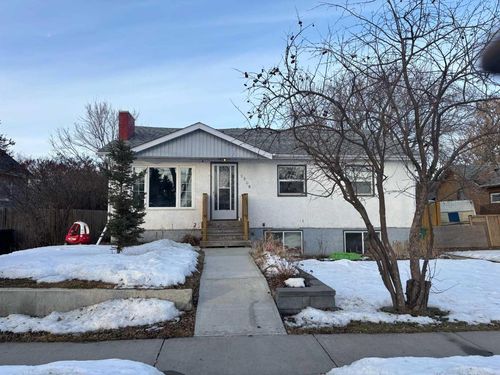 5208 55 Ave, Ponoka, AB, T4J1G8 | Card Image