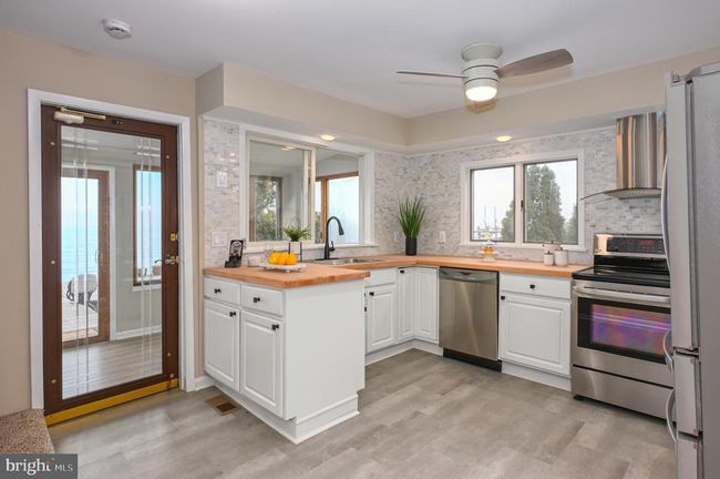 2142 Lake Dr, House other with 3 bedrooms, 2 bathrooms and null parking in PASADENA MD | Image 13