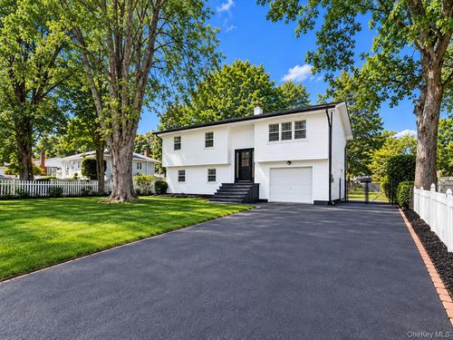 21 Lama Drive, Brookhaven, NY, 11967 | Card Image