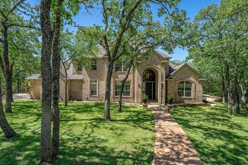 10111 Bluffview Cir, Pilot Point, TX, 76258-7441 | Card Image