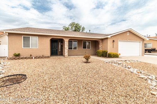 4640 Barcelona Cir, Farmington, NM, 87401-2875 | Card Image