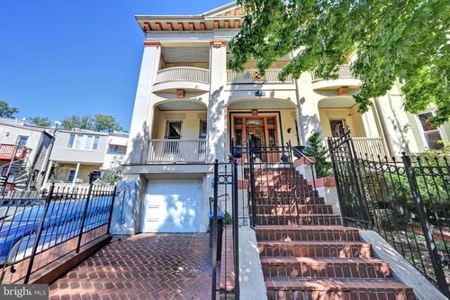 49 T St Nw, WASHINGTON, DC, 20001-1214 | Card Image