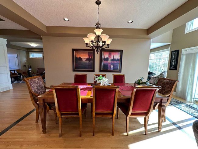 50 Hamptons Manor Nw, Home with 5 bedrooms, 3 bathrooms and 6 parking in Calgary AB | Image 17