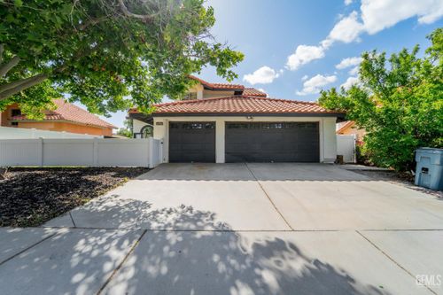 43903 5th St E, Lancaster, CA, 93535-4053 | Card Image