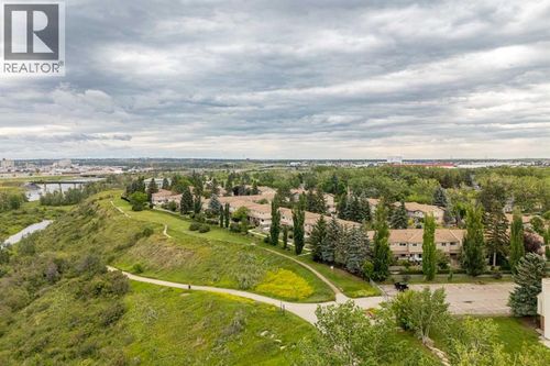 203 Lynnview Rd Se, Calgary, AB, T2C2C6 | Card Image