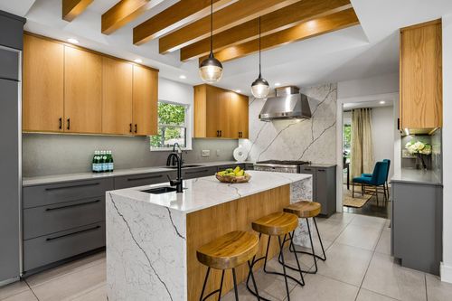 1902 Chimney Rock Rd, Houston, TX, 77056-4006 | Card Image