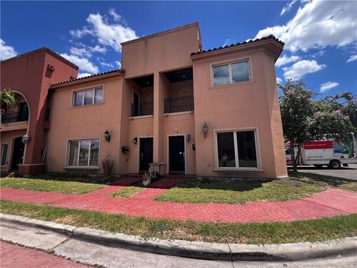 217 Robin Ave, McAllen, TX, 78504-2270 | Card Image